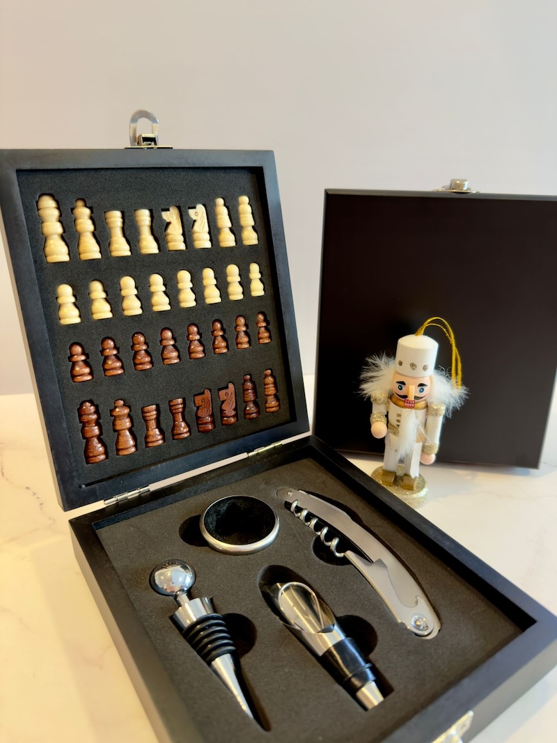 MBN032 - Kit Vinho com Jogos